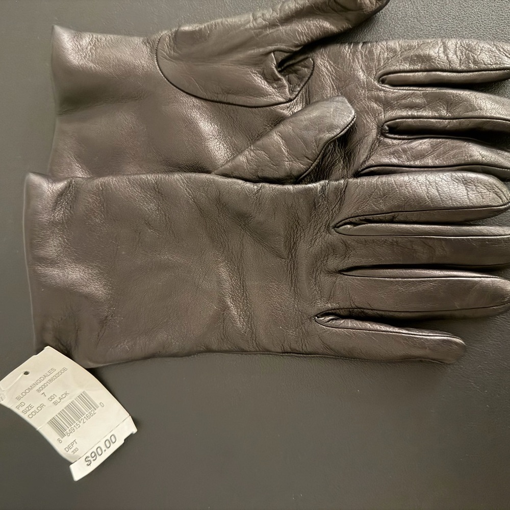 Bloomingdale’s Black Lambskin Gloves Size 7